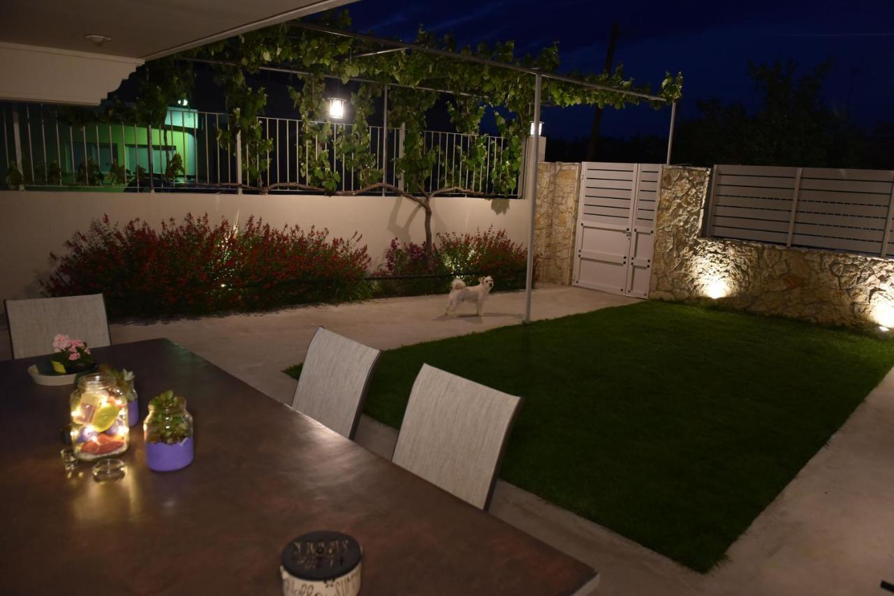 Lechaio Fanis Apartment מראה חיצוני תמונה