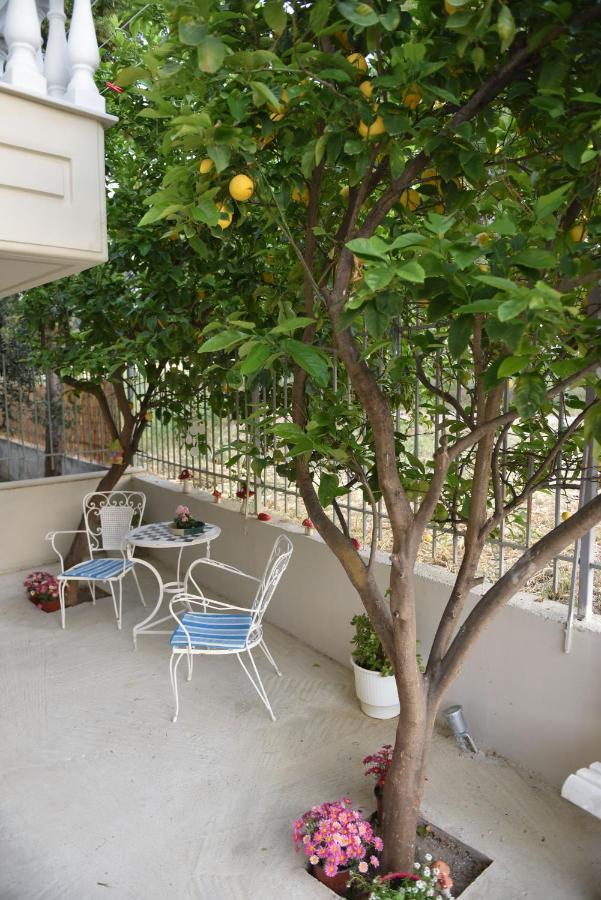 Lechaio Fanis Apartment מראה חיצוני תמונה